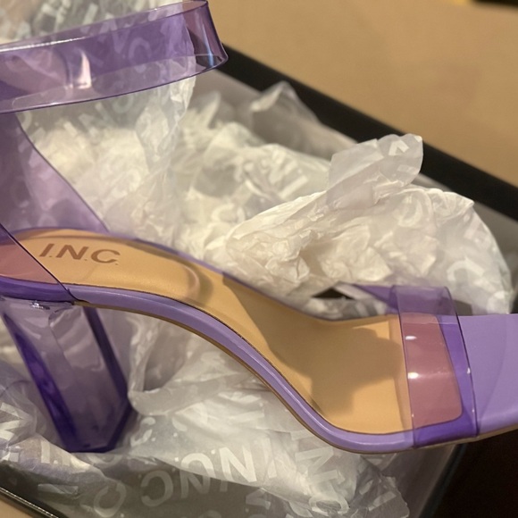 I.N.C. Ankle Strap High Heeled Pumps NIB Size 9.5 - Picture 6 of 10